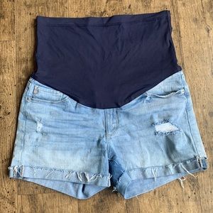 Pinkblush maternity shorts size 29
